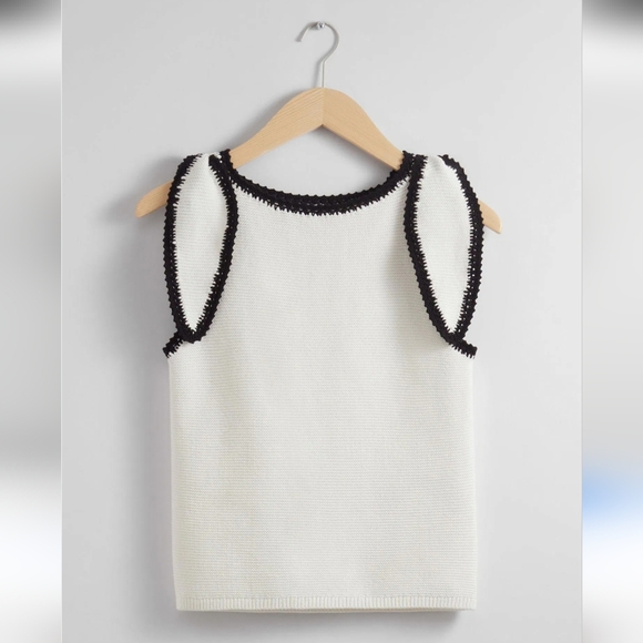 & Other Stories Ivory Tank with Black Edging - Picture 2 of 9